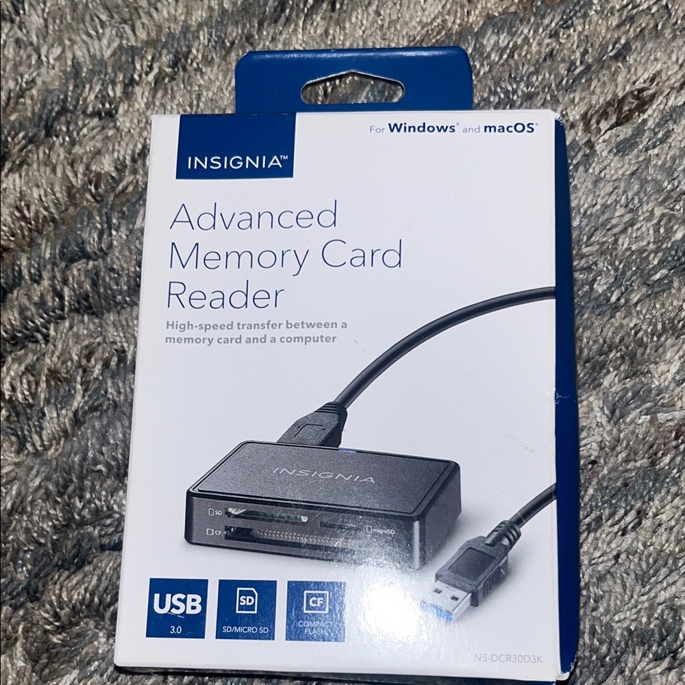 Insignia Black Advanced Memory Card Reader